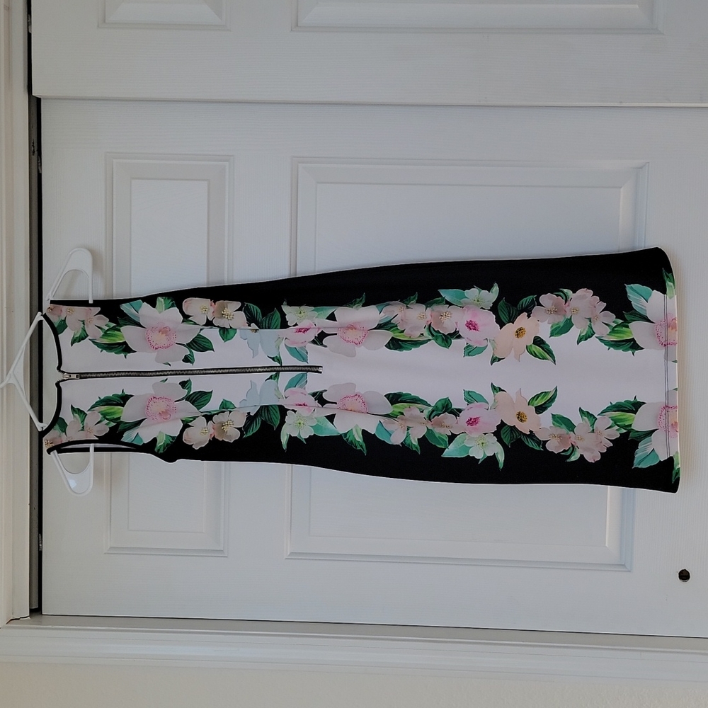 Alexa B floral pencil dress - Picture 3 of 6